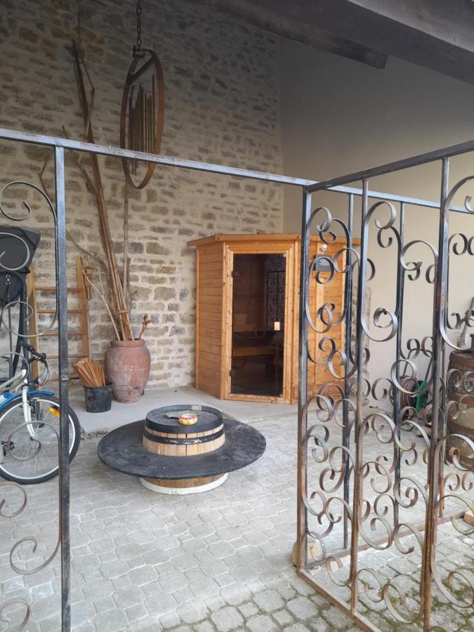 Le Vieux Pressoir Apartment Saint-Germain-lès-Arlay Exterior photo