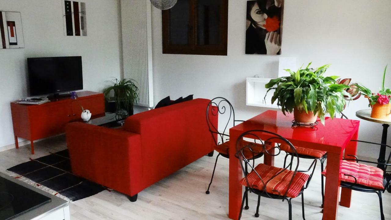 Le Vieux Pressoir Apartment Saint-Germain-lès-Arlay Exterior photo